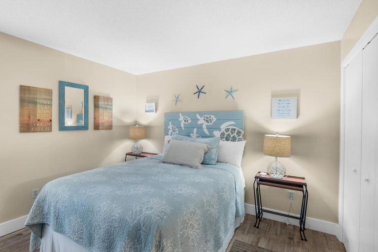 Bedroom 4, Edgewater Tower 2-611, Bay