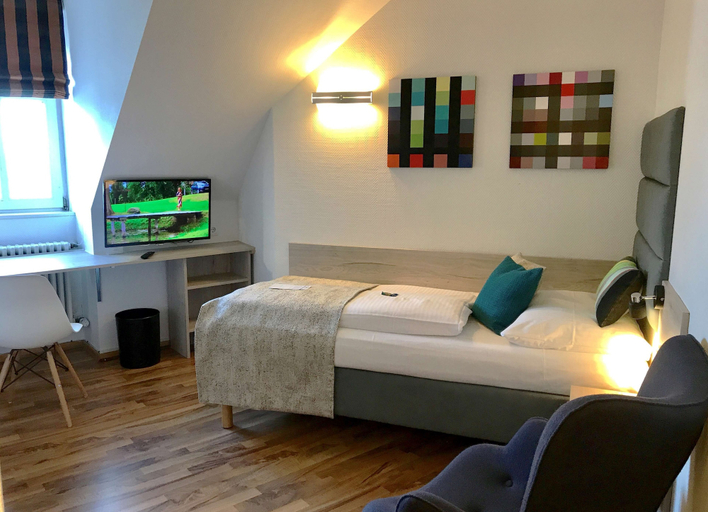 Bedroom 8