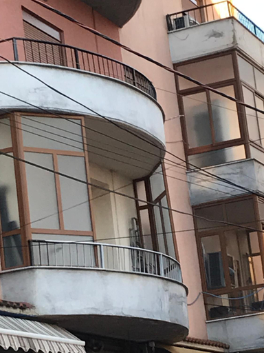 Vila DAENA, Korçës
