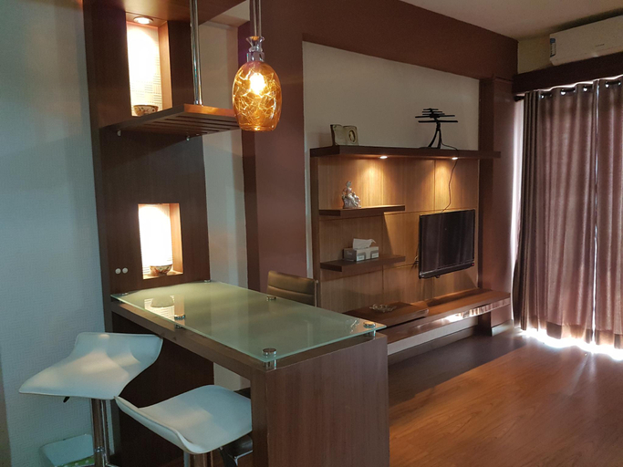 Dining Room 9
