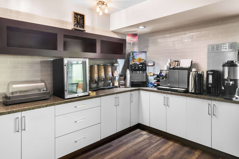 Food & Drinks 5, Best Western Plus Osoyoos Hotel & Suites, Okanagan-Similkameen