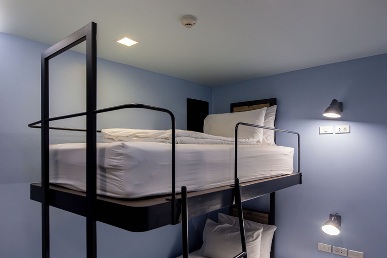 Bedroom 12
