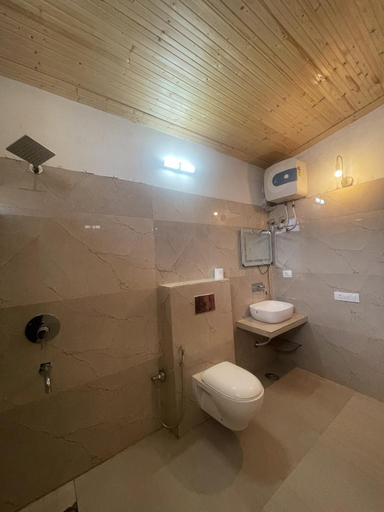Bathroom 4, BSR Farms- Homestay, Garhwal