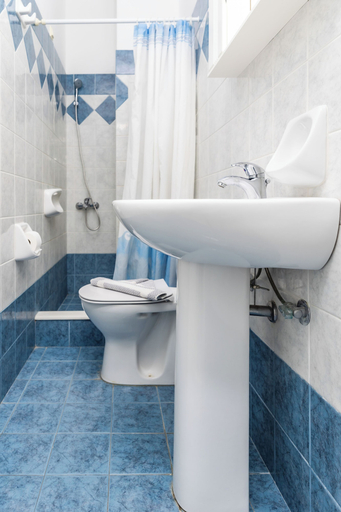 Bathroom 5, Depis studios & apartments, South Aegean