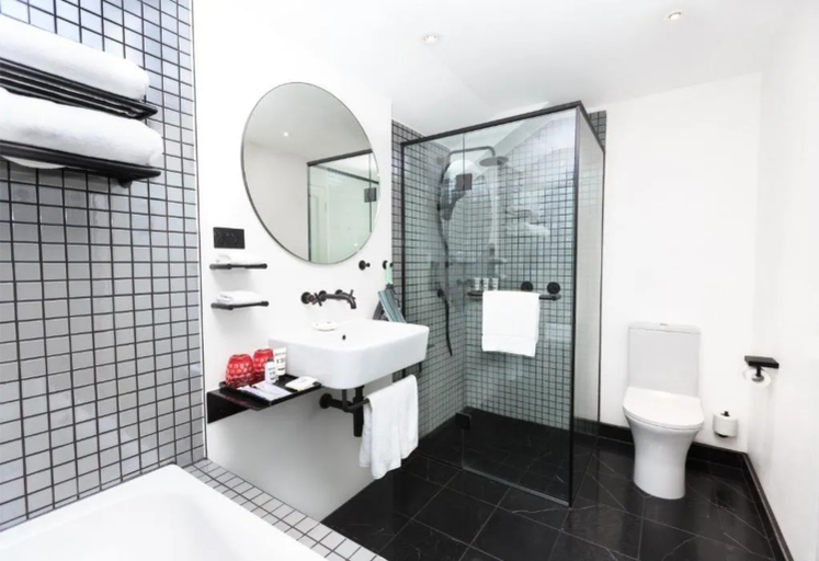 Bathroom 7
