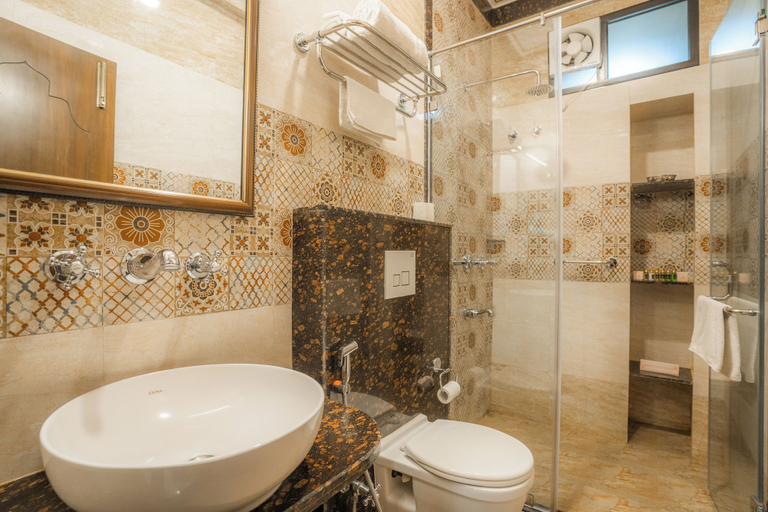 Bathroom 4, Umaid Residency - A Regal Heritage Home, Jaipur