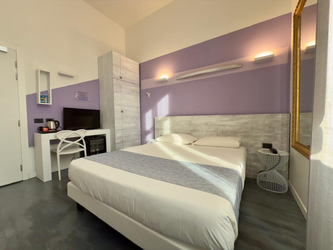 Bedroom 3, Hotel Europa, Varese