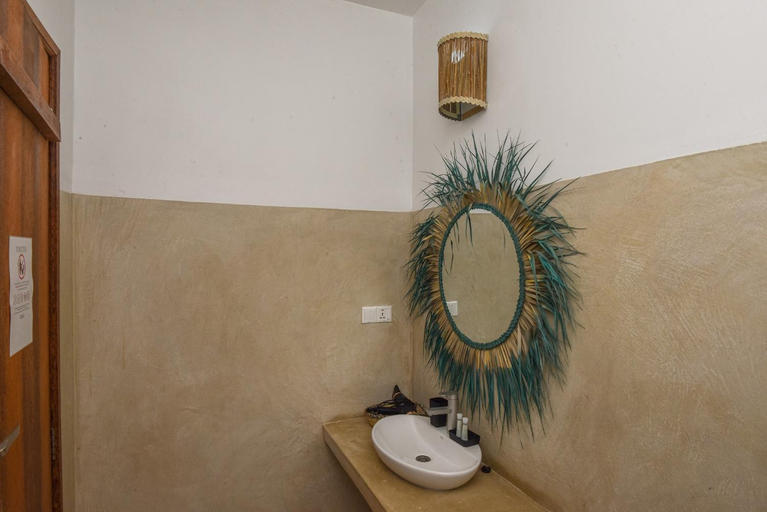Bathroom 1, Maracuja villa Zanzibar, Kusini