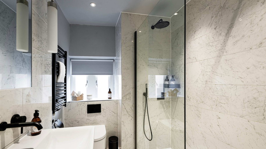 Bathroom, St Catherine s Hospital - Superior Apartment, Bath and North East Somerset
