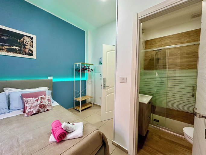 Bedroom 4, Sweet Dreams, Napoli
