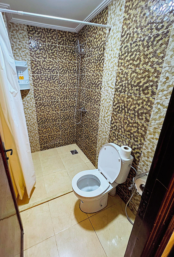 Bathroom 8