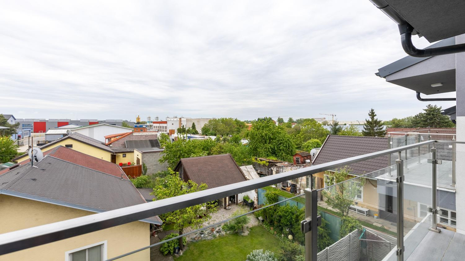 Others 4, AV apart hotel, Senec
