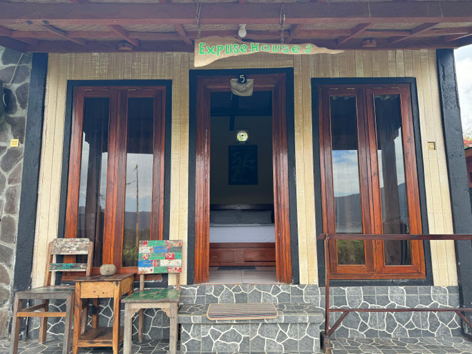 Exterior 16