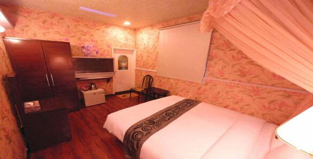Bedroom 3, Fuchia Hotel, Keelung