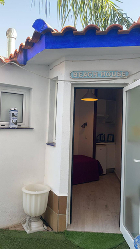 Others 4, Gobeach Small Studio 8sq Completely Independent, Sevilla