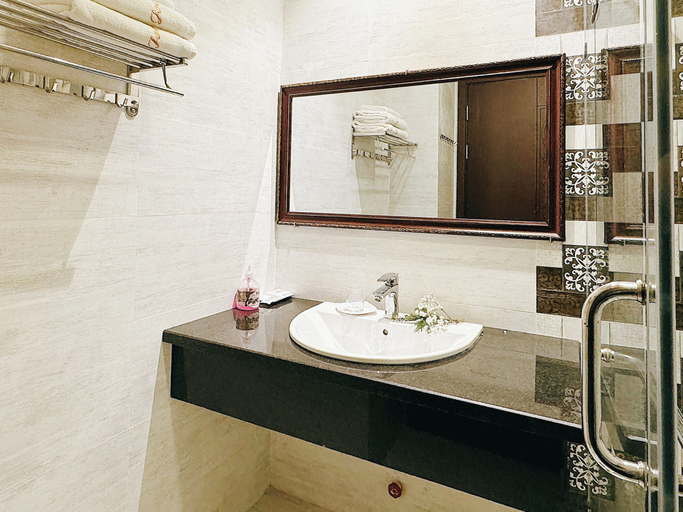 Bathroom 3, TTR Joy Apart Hotel, Đà Lạt