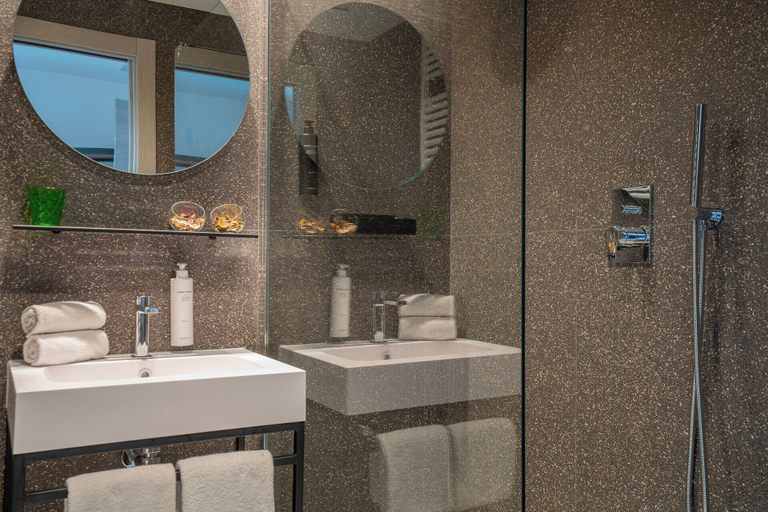 Bathroom 5, Hub Hotel, Perugia