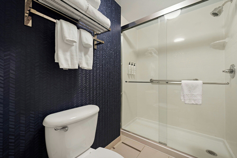 Bathroom 16