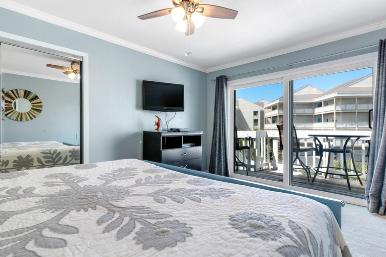 Bedroom 2, Boardwalk F3, Escambia