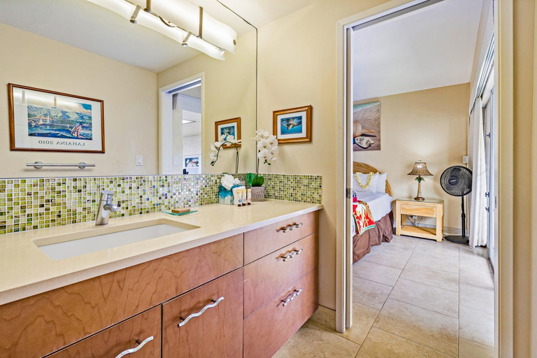 Bathroom 5, Hololani B703 - Full Ocean View -, Maui