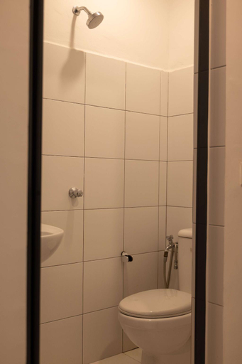 Bathroom 7