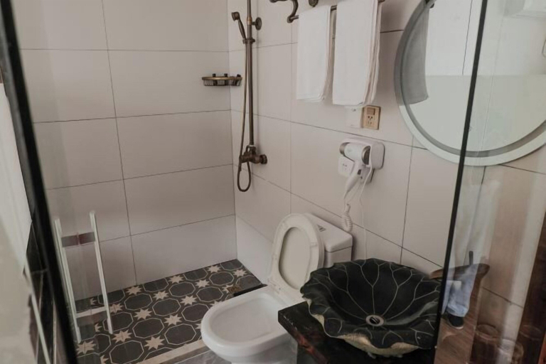 Bathroom 4, Yunshe Inn, Huzhou