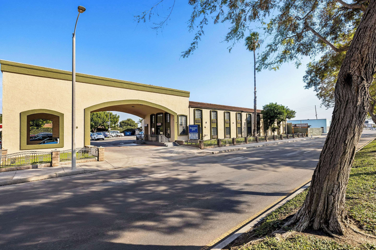 Exterior & Views 2, Rodeway Inn Santa Ana - Garden Grove, Orange