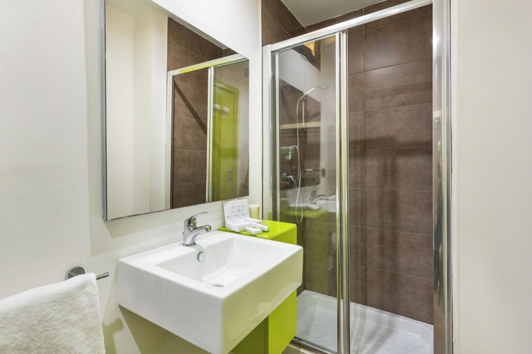 Bathroom 4, VOI Alimini Resort, Lecce