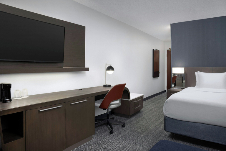 Bedroom 3, Courtyard by Marriott Lakeland, Polk