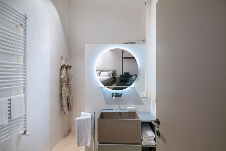 Bathroom 4, Torre Assunta Masseria, Lecce