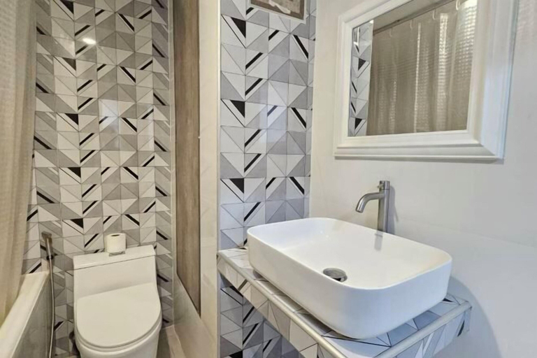 Bathroom 25