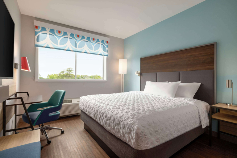 Bedroom 3, Tru By Hilton Charlotte Tyvola I-77, Mecklenburg