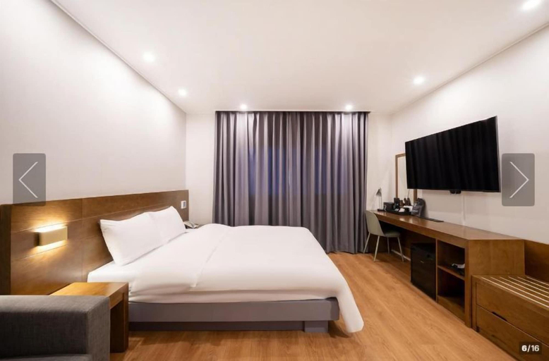 Bedroom 3, The 7 Business Hotel, Gumi
