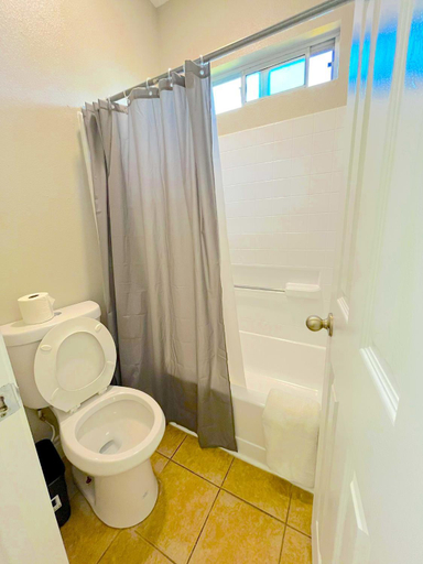Bathroom 5, Spacious 5bed Houston Retreat Home, Houston