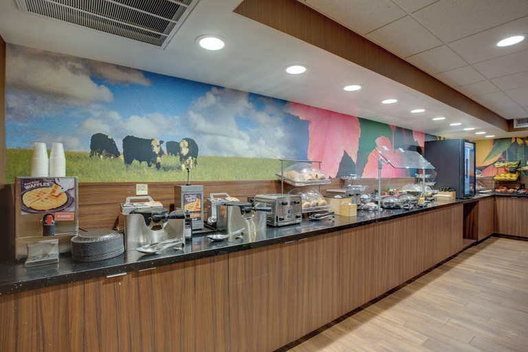 Food & Drinks 4, Fairfield Inn by Marriott Burlington Williston, Chittenden