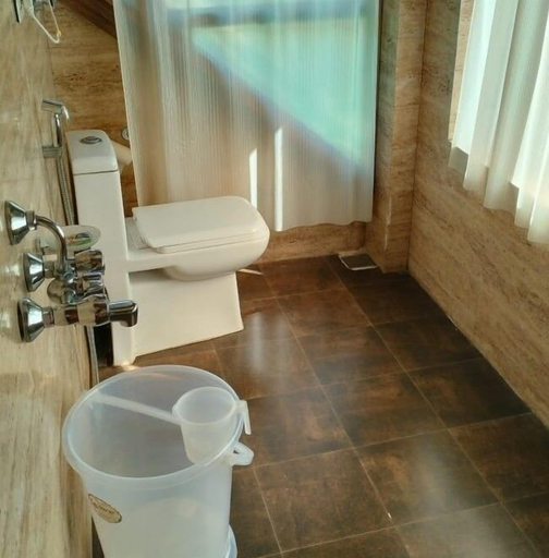 Bathroom 4, The Avenue Hotel Manali, Kullu
