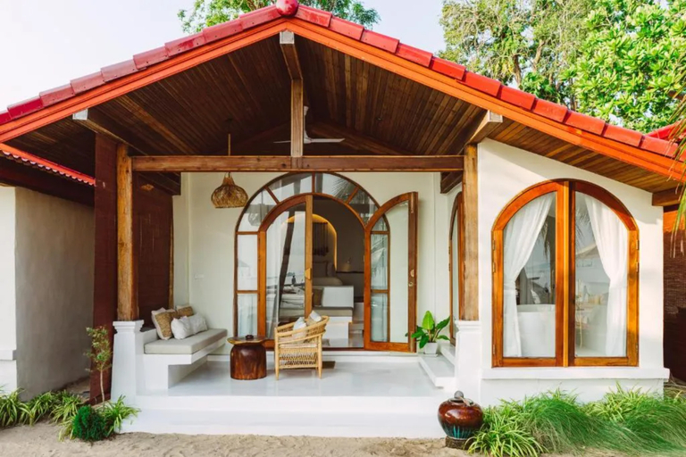 Exterior & Views 21
