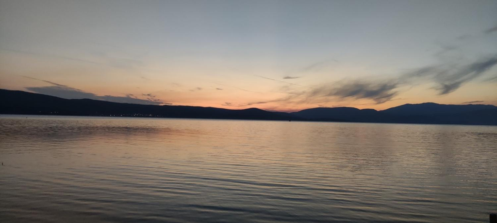 Others 5, White Moon, Urla