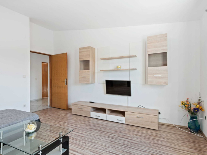 Bedroom 3, Simplistic Apartment in Vir With Garden, Vir