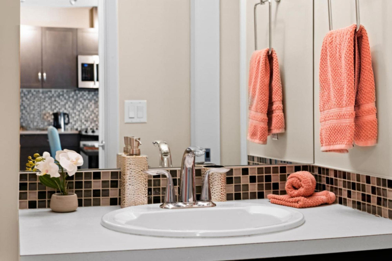 Bathroom 4, Modern Calgary Apartments - Calgary 1320 1St SE 1503 P4 2Bd 2bath, Division No. 6