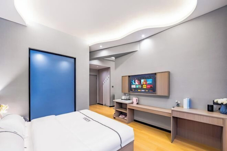 Bedroom 3, Golden Dragon Hotel (Red River Maitreya Branch), Honghe Hani and Yi