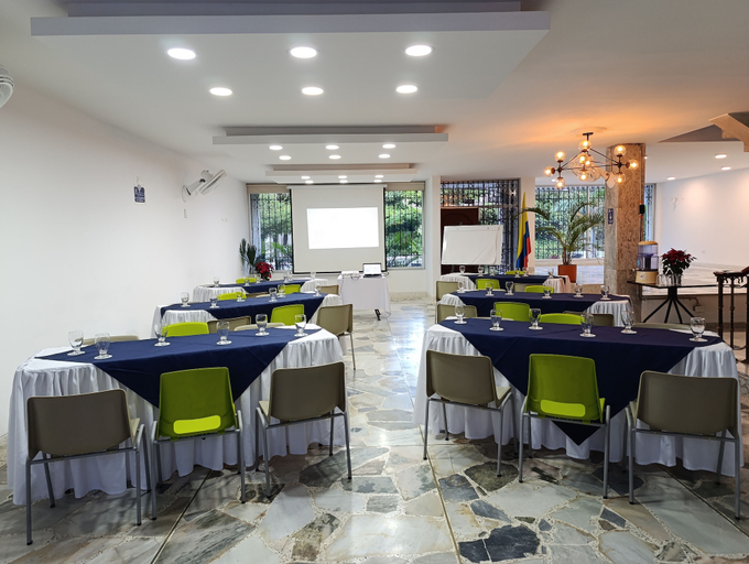 Food & Drinks 5, Hotel Casa Santa Monica Norte, Santiago de Cali