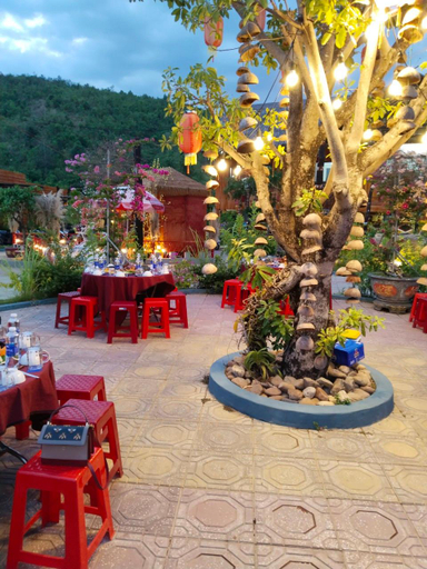 Food & Drinks 4, Dak Ro Wa Ecotourism Area, Kon Tum