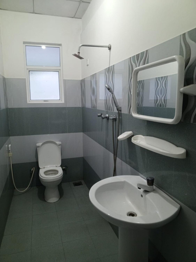 Bathroom, Hotel Friendstar, Minuwangoda