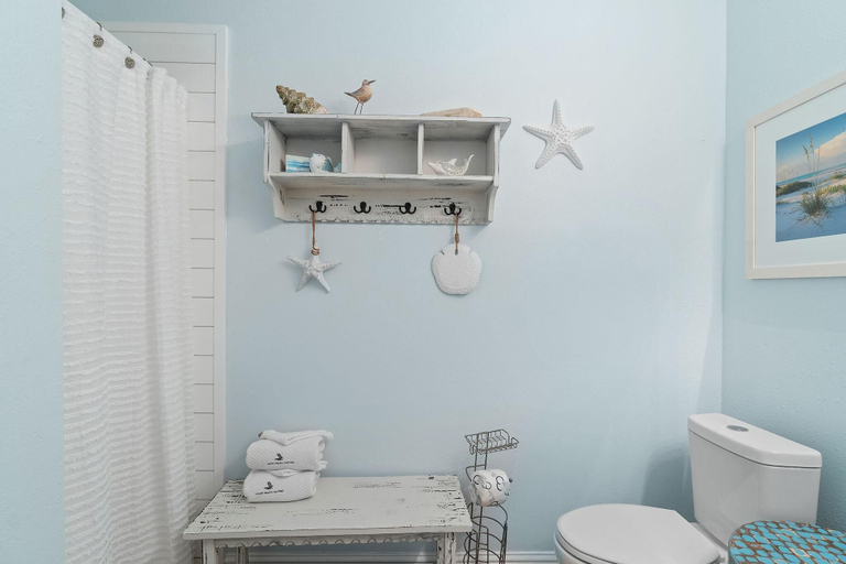 Bathroom 3, Pescador Landing 6A, Escambia