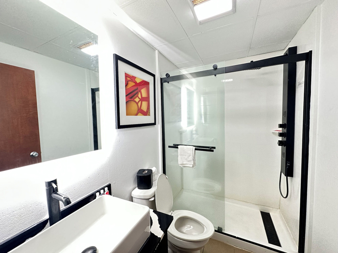 Bathroom 4, Baymont by Wyndham Lancaster PA Dutch Country, Lancaster