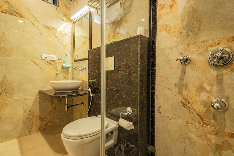 Bathroom 4, Umaid Residency - A Regal Heritage Home, Jaipur