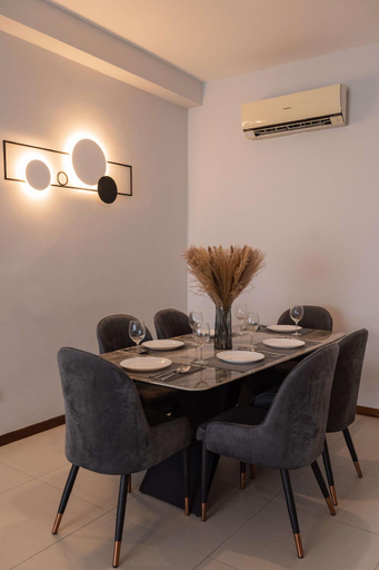 Dining Room 15