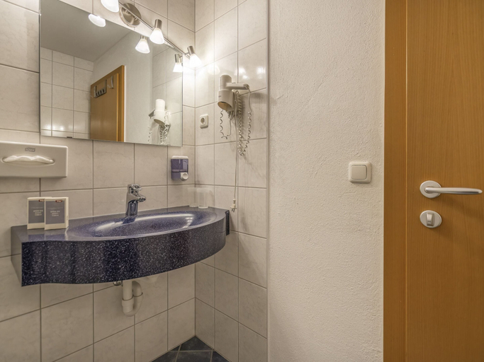 Bathroom 5, Holiday Apartment in Stubai With Balcony, Innsbruck Land
