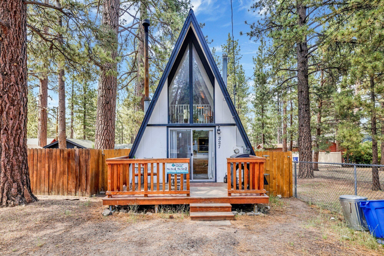 Exterior & Views 2, Sunrise Cottage #1800, San Bernardino